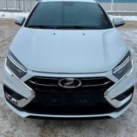 Накладка Фьюжен на решетку радиатора Лада Веста NG (окрашенная)