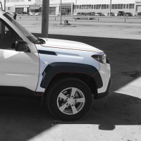 Оригинальное крыло переднее правое Лада Нива Тревел (Ледниковый 221)